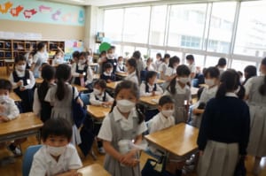 生活 1年生との交流 | 昭和女子大学附属昭和小学校